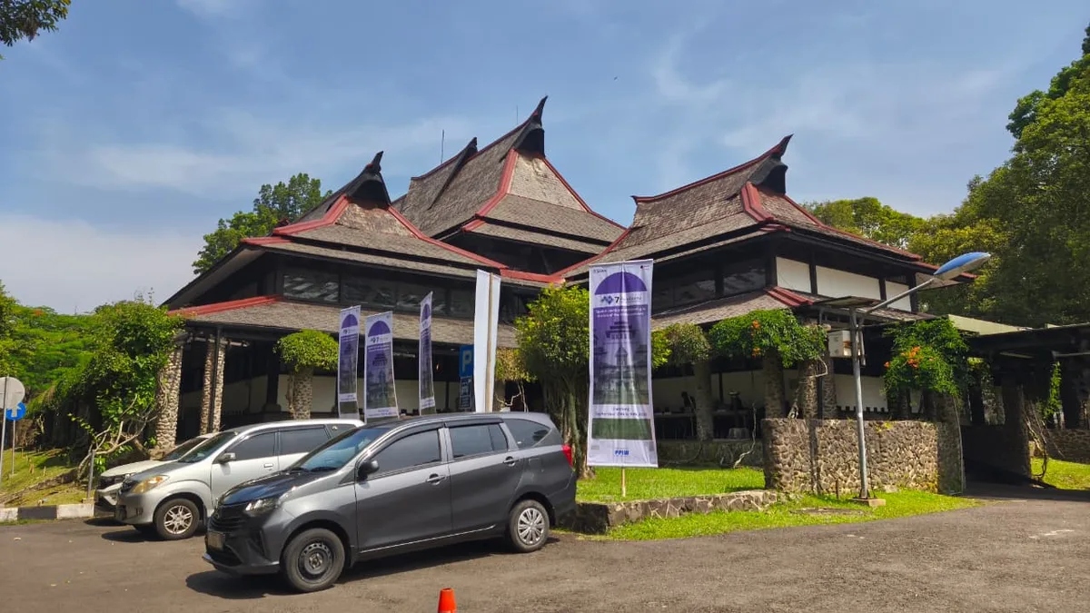 Universitas Favorit di Bandung: Profil PTN dan PTS Unggul