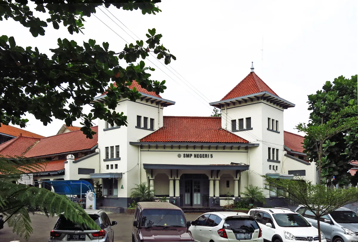 SMP Favorit di Bandung: Profil 12 Sekolah dan Cara Memilih