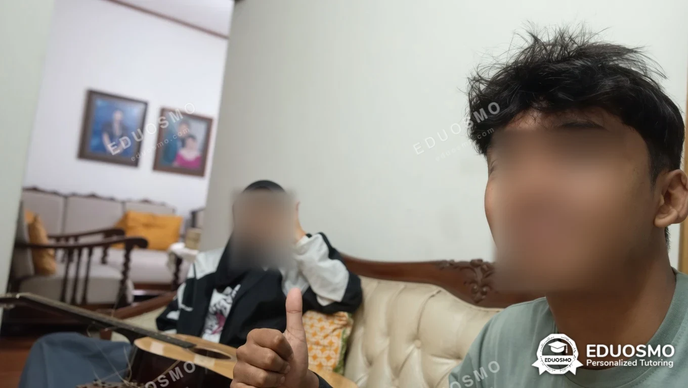 Dari kelas gitar Eduosmo di Bandung