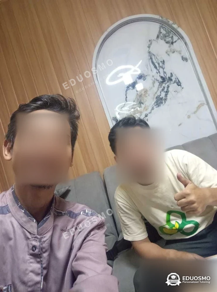 Momen sesi kedinasan sedang berlangsung, Bandung