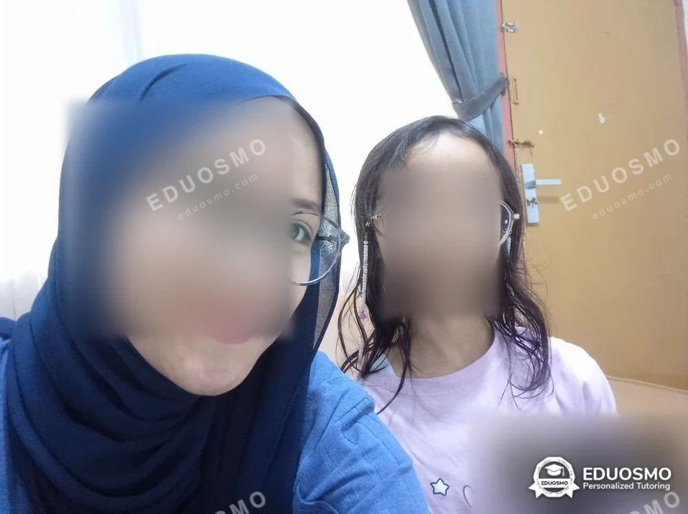 Tutor Eduosmo mendampingi siswa belajar tes TKA jenjang SMP di Bandung